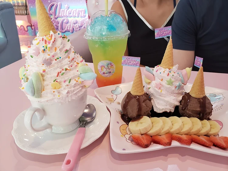 Unicorn Cafe foods and drinks